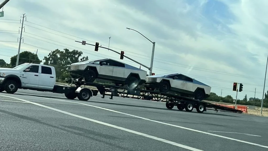 Tesla Cybertruck 2 CybertruckS (plural) Trailered Tow Through Stockton CA! IMG_0265