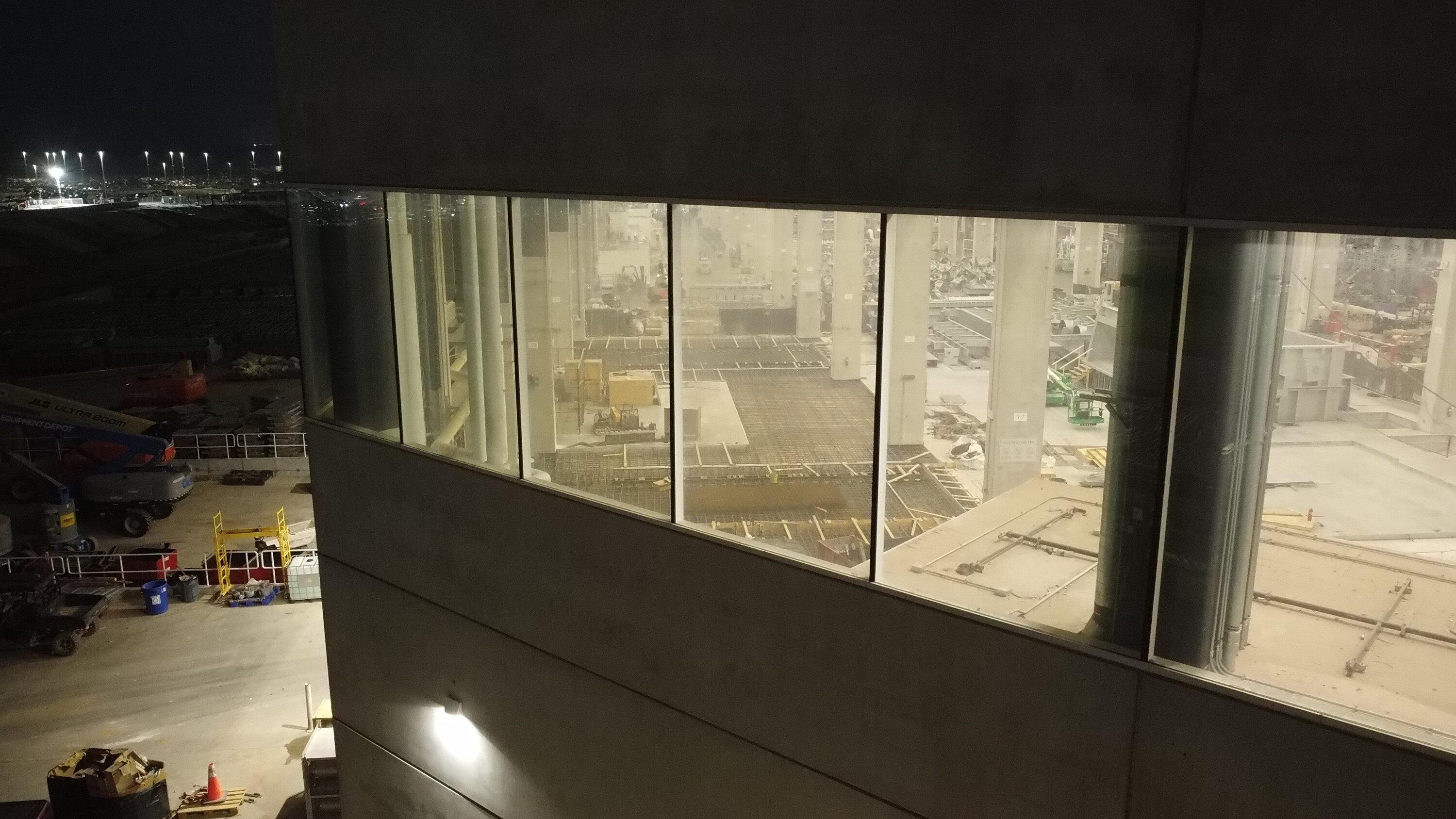 Tesla Cybertruck SURPRISE! Giga Texas windows open again! TWO 9K Giga Presses Are Live and on Display FzT1c05XsAAbBsH