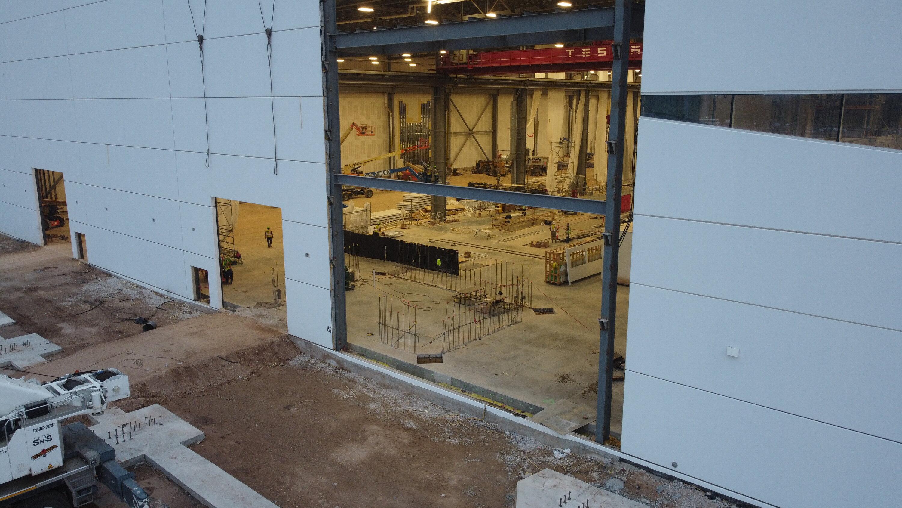 Tesla Cybertruck SURPRISE! Giga Texas windows open again! TWO 9K Giga Presses Are Live and on Display 20230623_135232