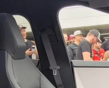 Tesla Cybertruck Franz breaks out Cybertruck for Cars And Coffee @ Petersen! Driving & closeup! Tonneau! seatbelt Height