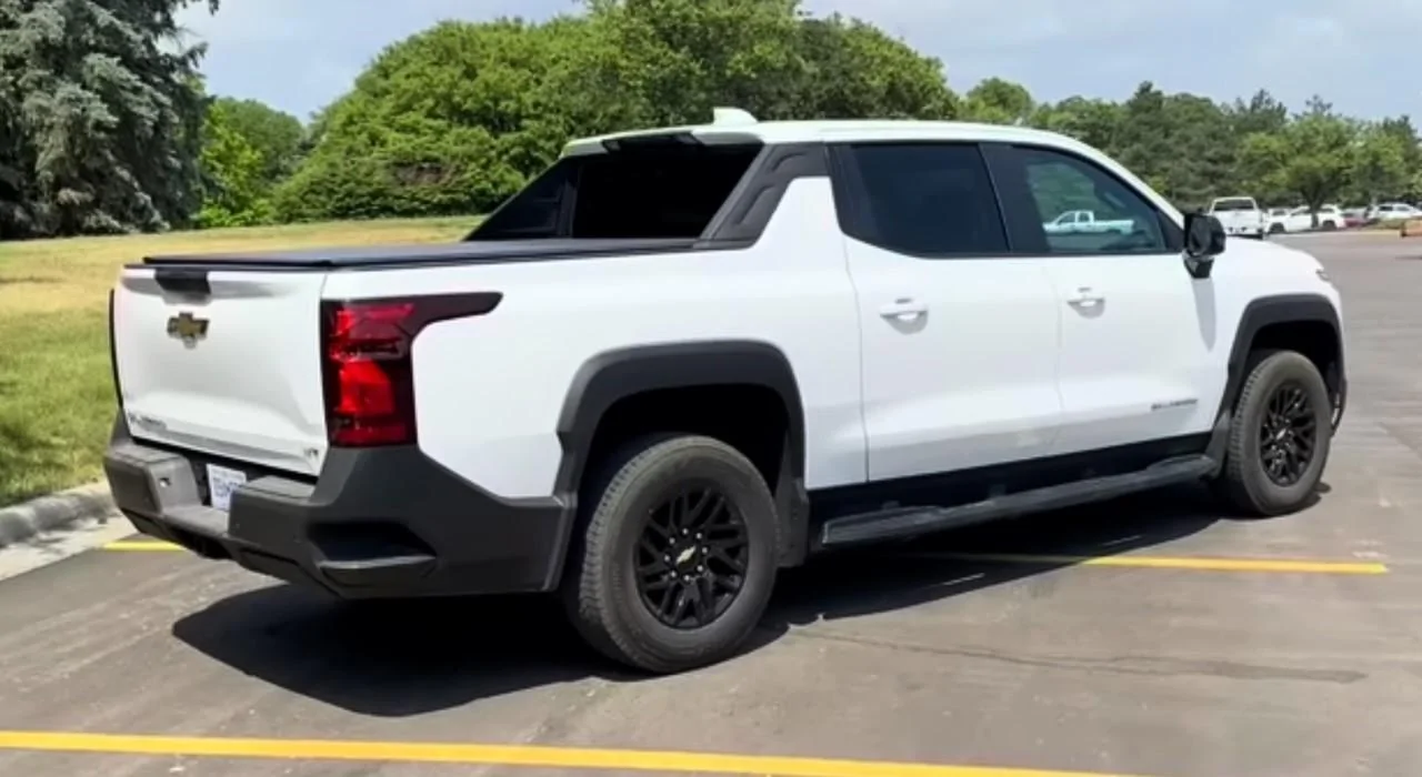 Silverado.jpg