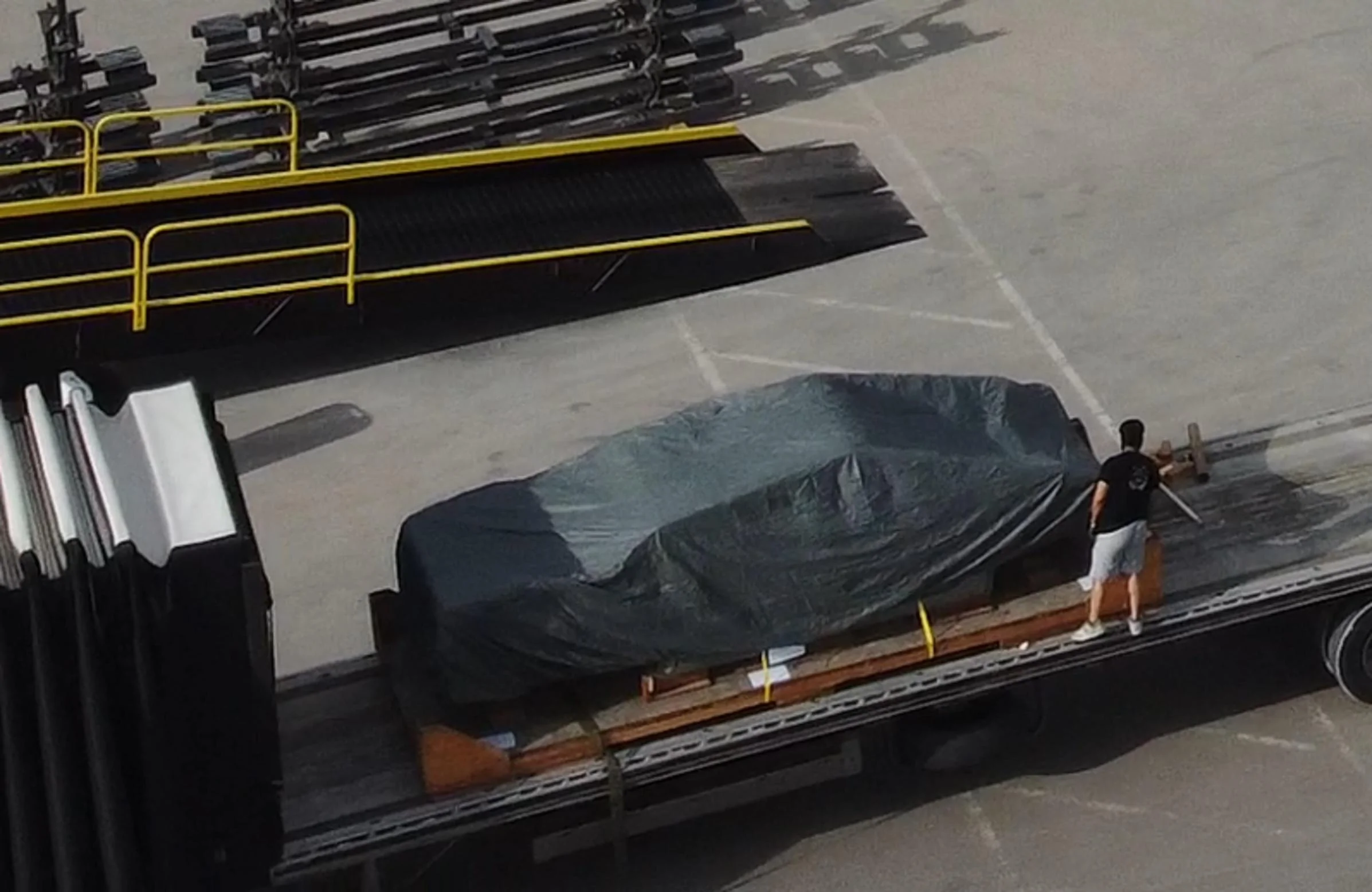 Tesla Cybertruck Cybertruck frame spotted leaving Giga Texas! [6/30/23] 📸 Fz5Hwj4WYAknkP1