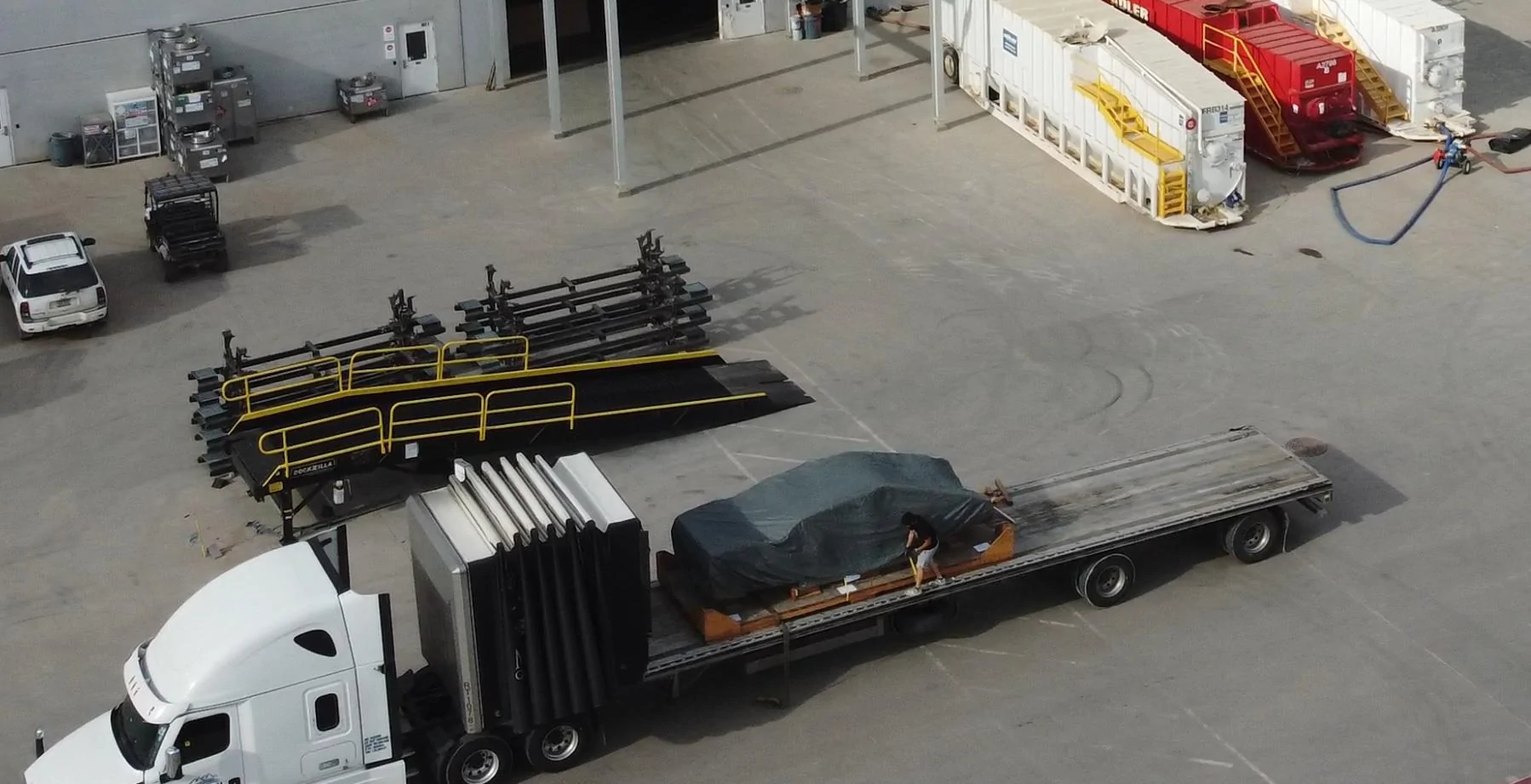 Tesla Cybertruck Cybertruck frame spotted leaving Giga Texas! [6/30/23] 📸 Fz5Hwj0WYAUJ3Ku