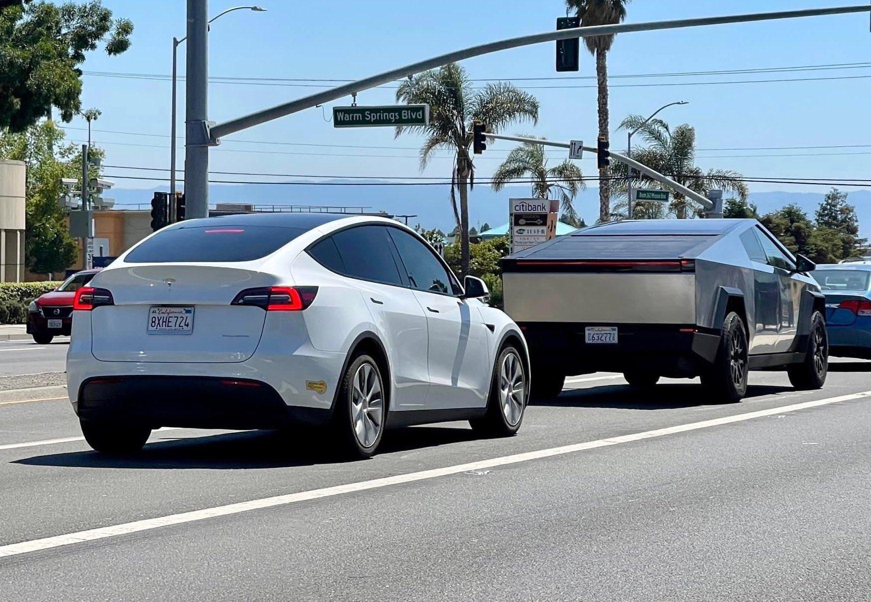 Cybertruck rear brake lights vs model y size comparison.jpeg