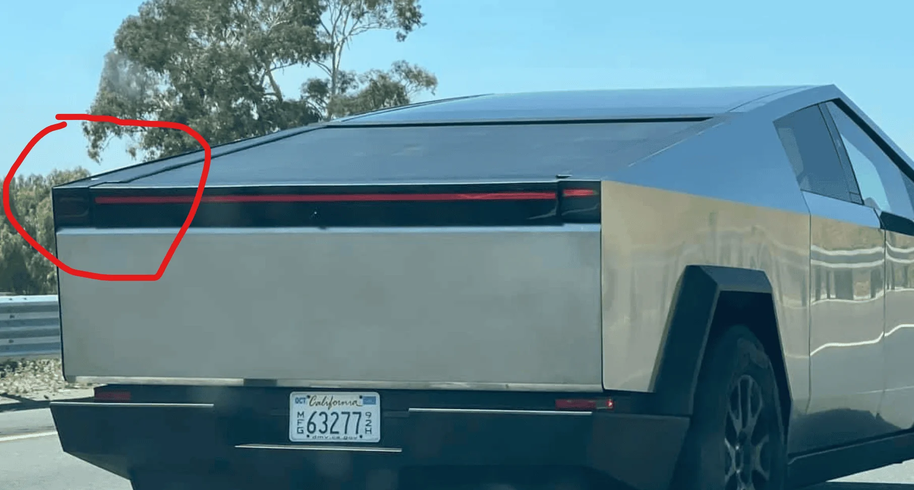 Tesla Cybertruck Brake Light Bar on Cybertruck Prototype! [7/2/23 Photos] + Good Look Against Model Y Size 1688385919470