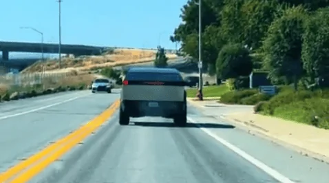 Tesla Cybertruck New videos of Cybertruck on public roads, including brake light bar in action Screenshot 2023-07-05 at 09-33-11 New videos of Cybertruck on public roads including brake li