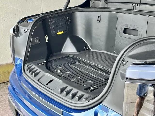 Tesla Cybertruck Lightning frunk and outlets 46FEACC3-D0CF-484C-B7E7-4E24C77575B7