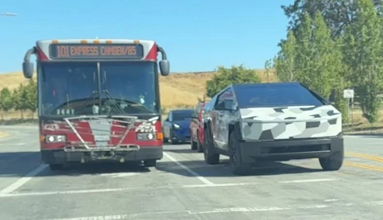 Tesla Cybertruck Big Ol’ Cybertruck Next To A City Bus!! IMG_4288