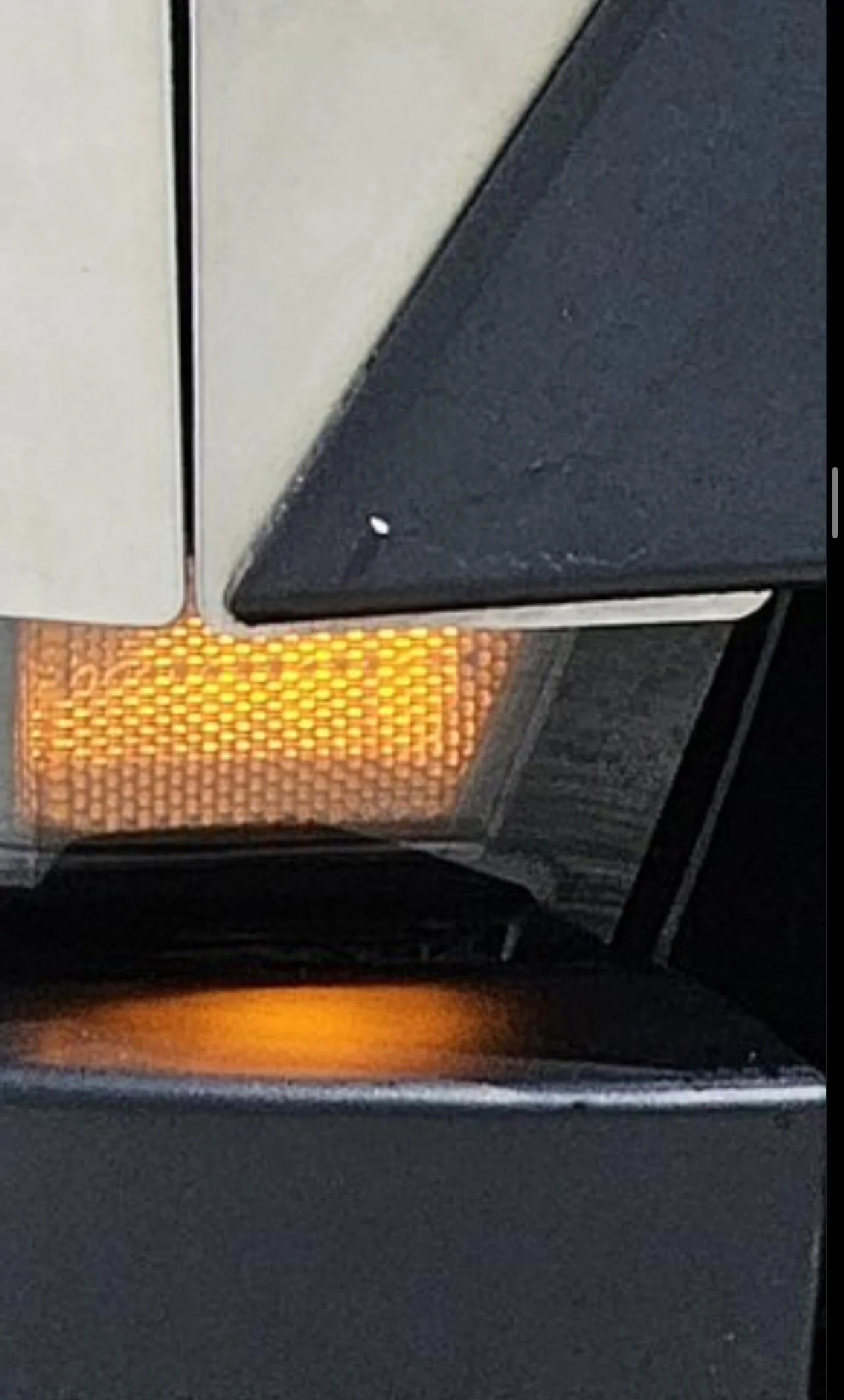 Tesla Cybertruck Elon Drives Cybertruck Around Austin! (7.7.23) 2690FDA9-BD78-4D84-A20E-925E73E0BA8A