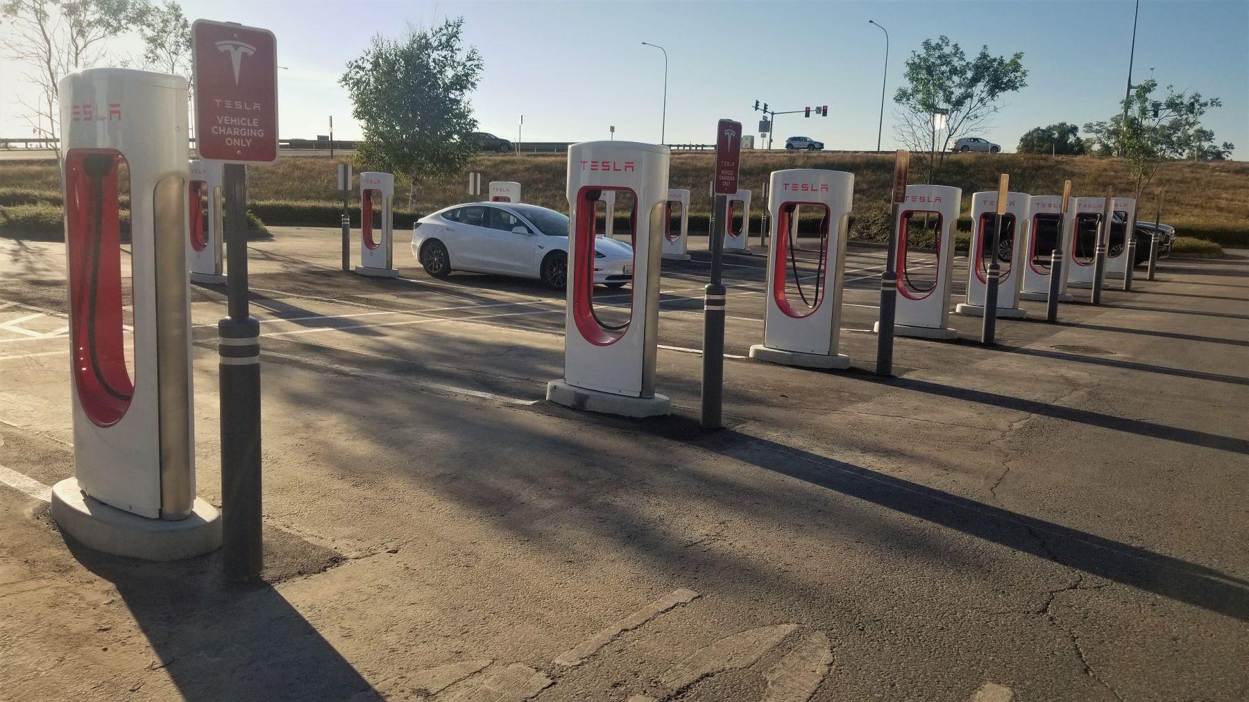 Tesla Cybertruck Will including pull-throughs be the norm for v4 chargers? 1688965082208