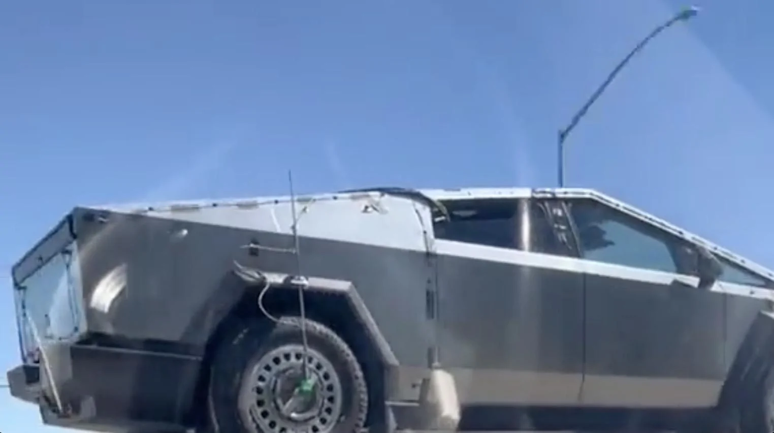 Tesla Cybertruck Video: Cybertruck with testing equipment (steel wheels + force transducers) Tesla Cybertruck testing equipment 2