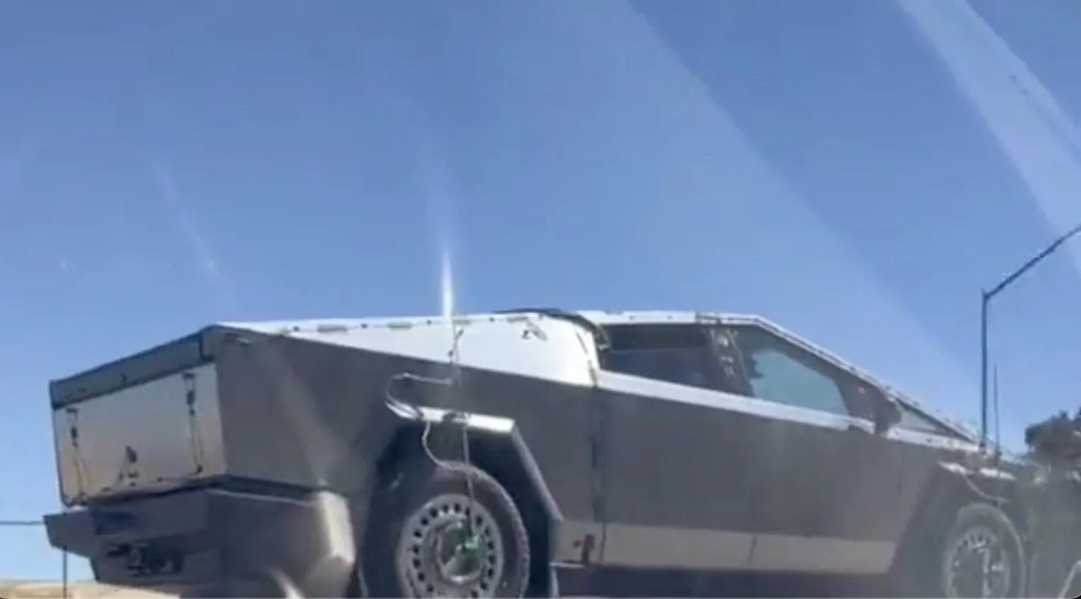 Tesla Cybertruck Video: Cybertruck with testing equipment (steel wheels + force transducers) Tesla Cybertruck testing equipment 1