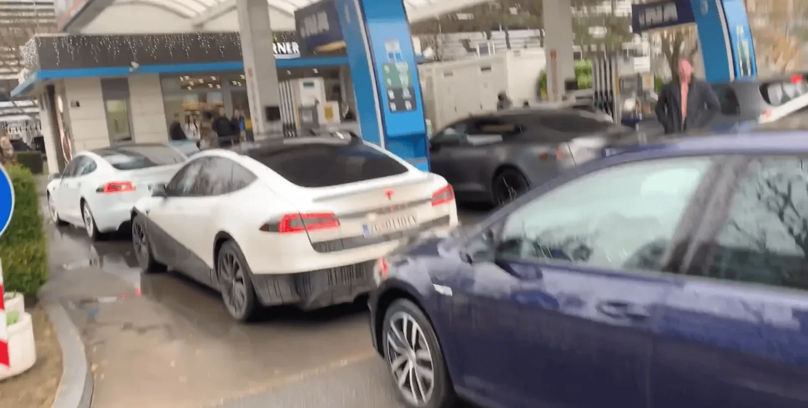 Tesla Cybertruck ICE-ing Superchargers 1689103341650