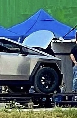 Tesla Cybertruck Cybertruck Front Casting Analysis (and Frunk Implications) - 3 vs 2 Chickens 236FF372-4BB5-4198-913B-3504A19F2353
