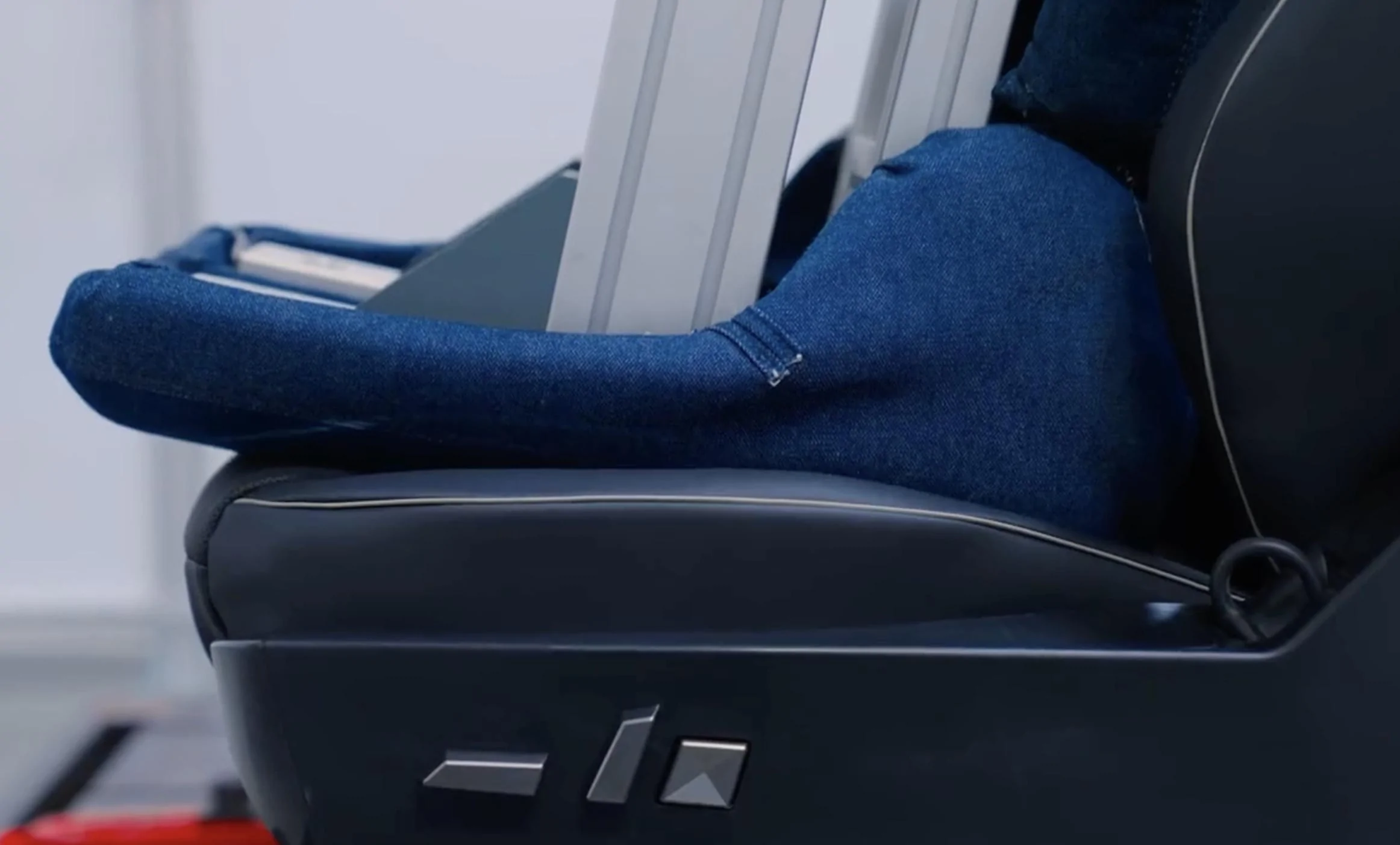 Tesla Cybertruck Cybertruck Front Seats Sneak Peek Video From Tesla's Testing Process 🍑 Tesla Cybertruck front seats 4