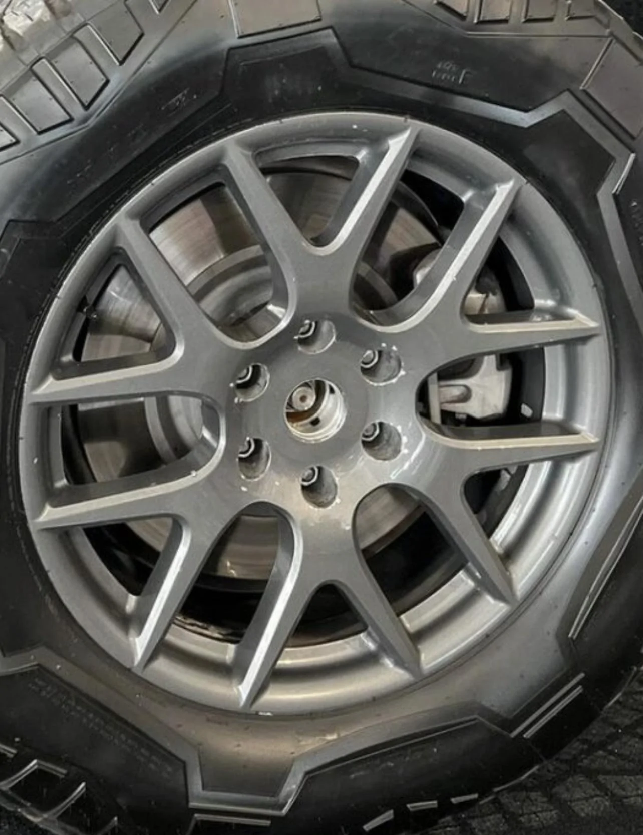 Tesla Cybertruck Tire size? 40E3BA61-F170-460C-AFD0-506919289C80