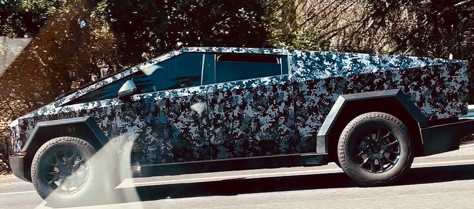 Tesla Cybertruck New dark digital camo + tinted Cybertruck appears on the 280 in CA! 🤳 IMG_0669