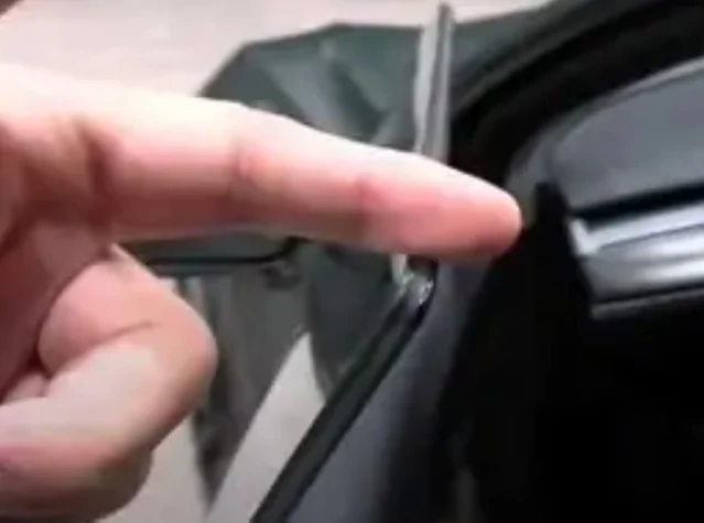 Tesla Cybertruck Cybertruck Prototype Glass Window Manufacturers -- AGP vs FUYAO vk7ayEO