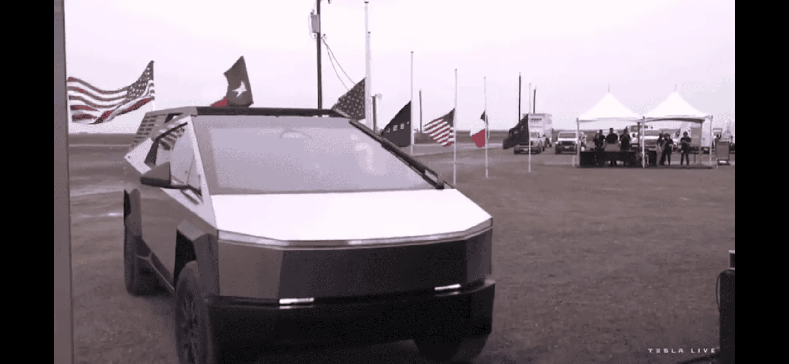 Tesla Cybertruck Cybertruck Ride Height Comparison IMG_8175