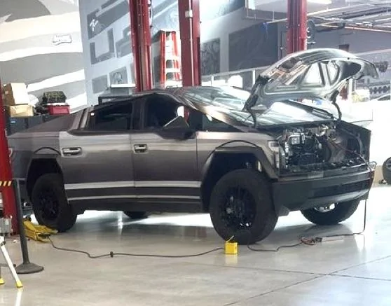 Tesla Cybertruck Cybertruck wrapped like an ICE F-150 🧐 Frunk Open Look (No Tub Installed) tesla cytruck front open look