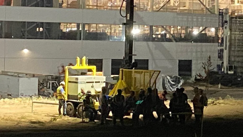 Tesla Cybertruck Active shooter reported at Giga Texas [false alarm] cc-b44a-45f6-9fa9-42856416cfe9-large16x9_fredtesla