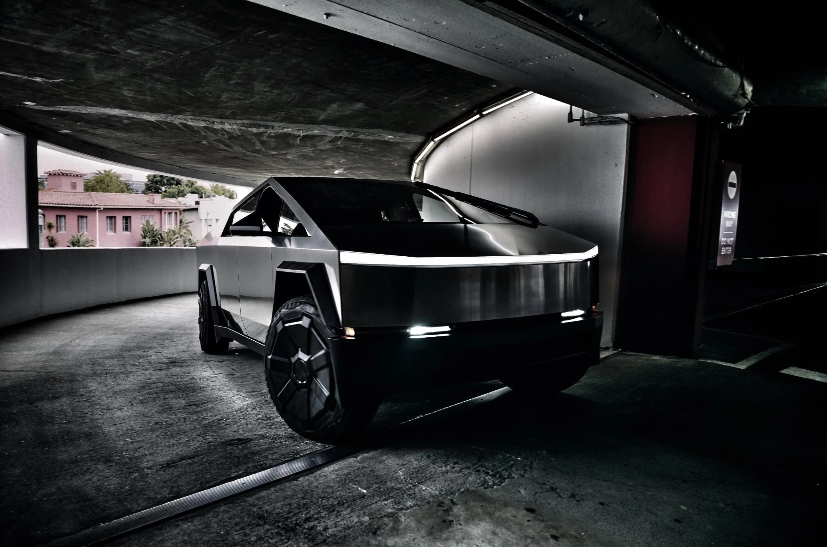 Tesla Cybertruck 3mm stainless steel - wow 19CF2C3C-0B98-4617-A8B2-AA55FB5349C6
