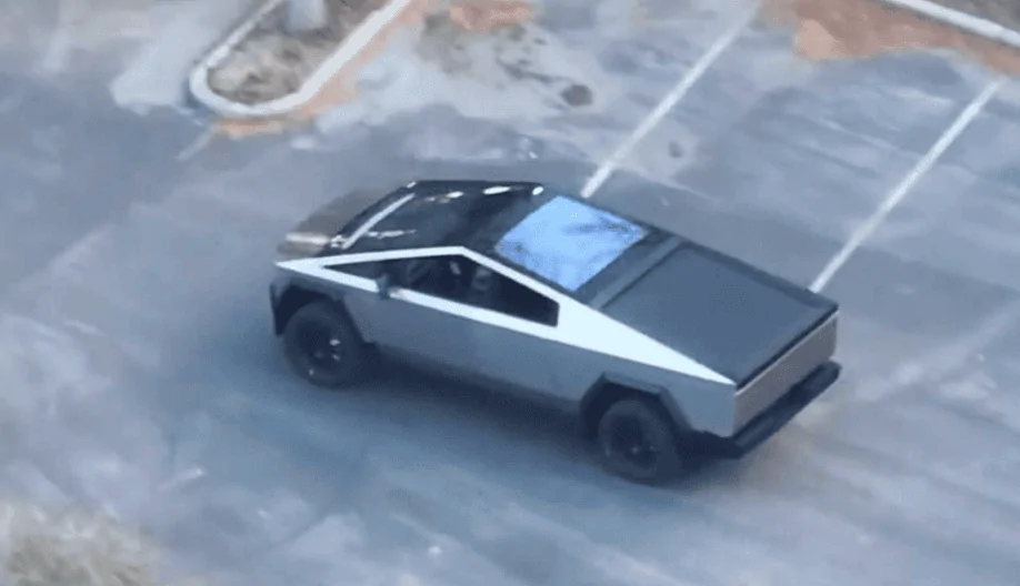Tesla Cybertruck Glass roof top? Screenshot 2023-07-30 at 10.41.13 AM