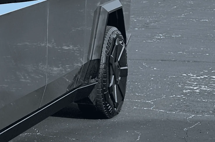 Tesla Cybertruck Release Candidate Cybertruck 4K Walkaround Video @ Giga Texas Screenshot (231)