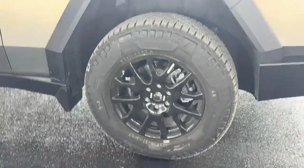 Tesla Cybertruck Release Candidate Cybertruck 4K Walkaround Video @ Giga Texas A0E583EE-1C34-4777-8E45-4FA2B1AC55BA