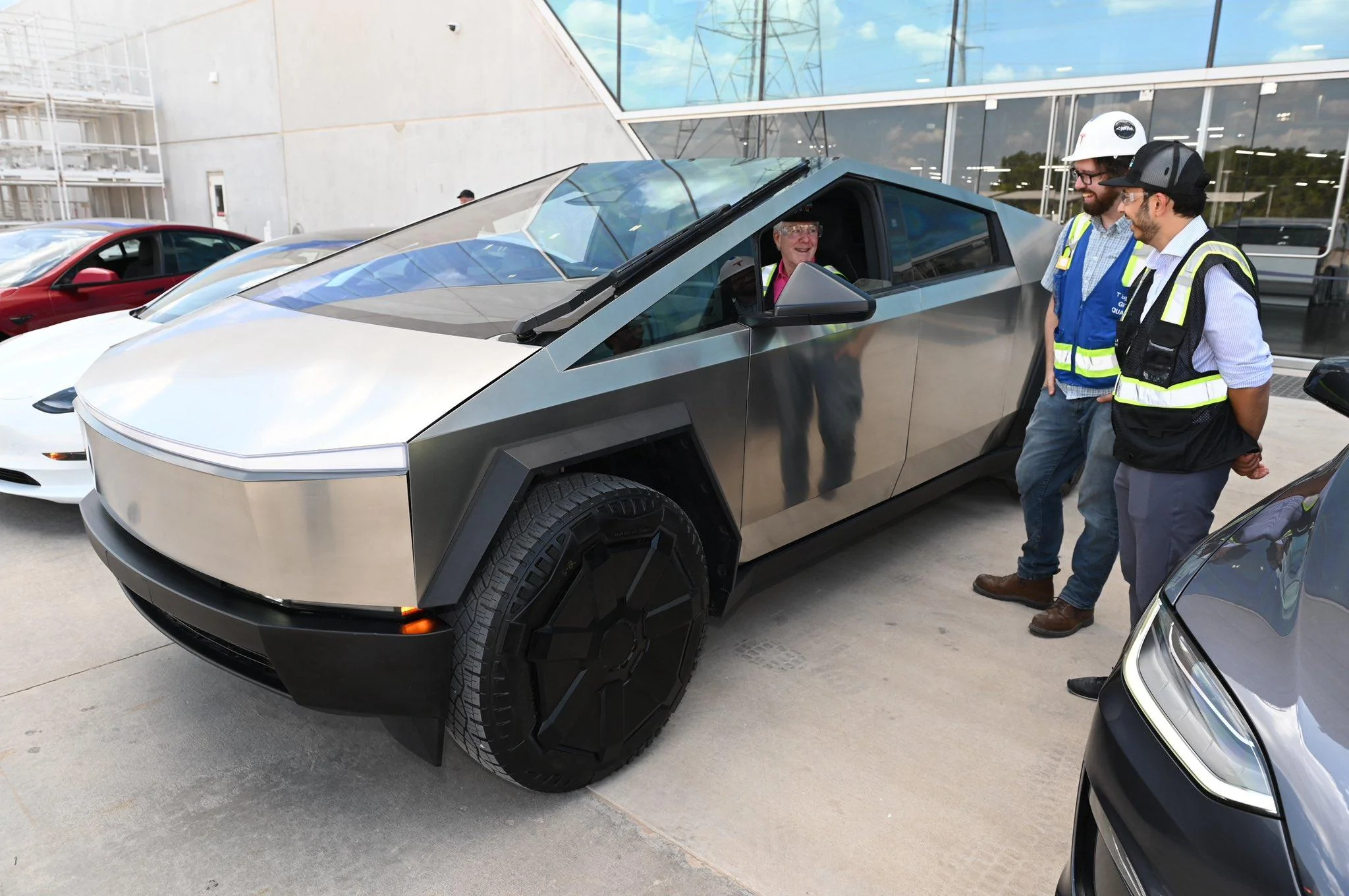 Tesla Cybertruck Texas Senator John Cornyn gets seat time in Cybertruck during Giga Texas tour F2adHzBXwAE_1xK