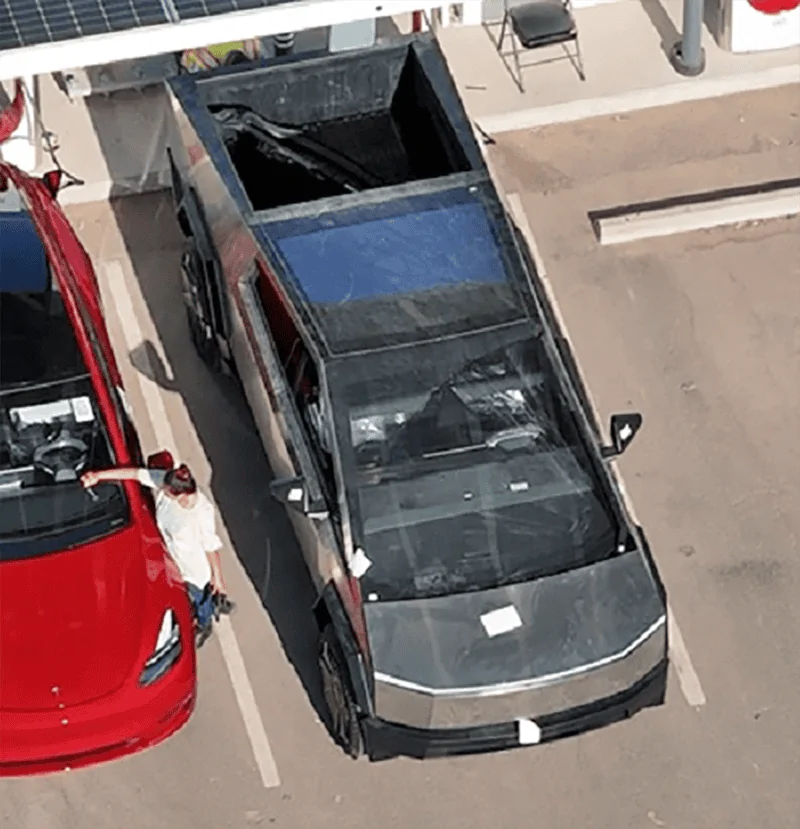 Tesla Cybertruck black interior and frunk tub1.png