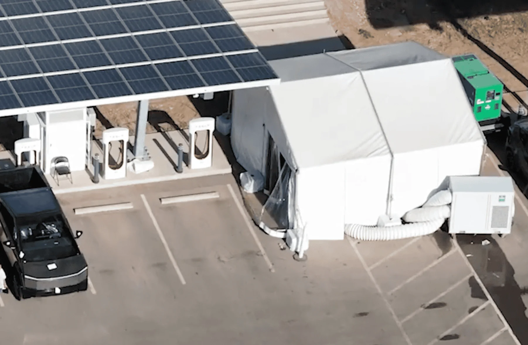 Tesla Cybertruck [Video added] Cybertruck black interior, dashboard, frunk tub (in bed) - while supercharging Screenshot 2023-08-04 at 2.17.33 PM
