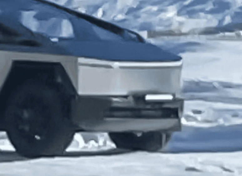 Tesla Cybertruck First Cybertruck towing pic with trailer attached + light bar on front bumper cybertruck bumper light bar