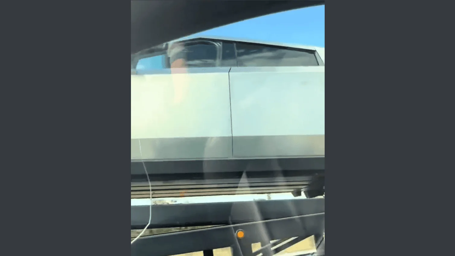Tesla Cybertruck Tesla Semi trailering a Cybertruck! [Videos] Screenshot 2023-08-11 at 12-07-30 Tesla Semi trailering a Cybertruck! Videos