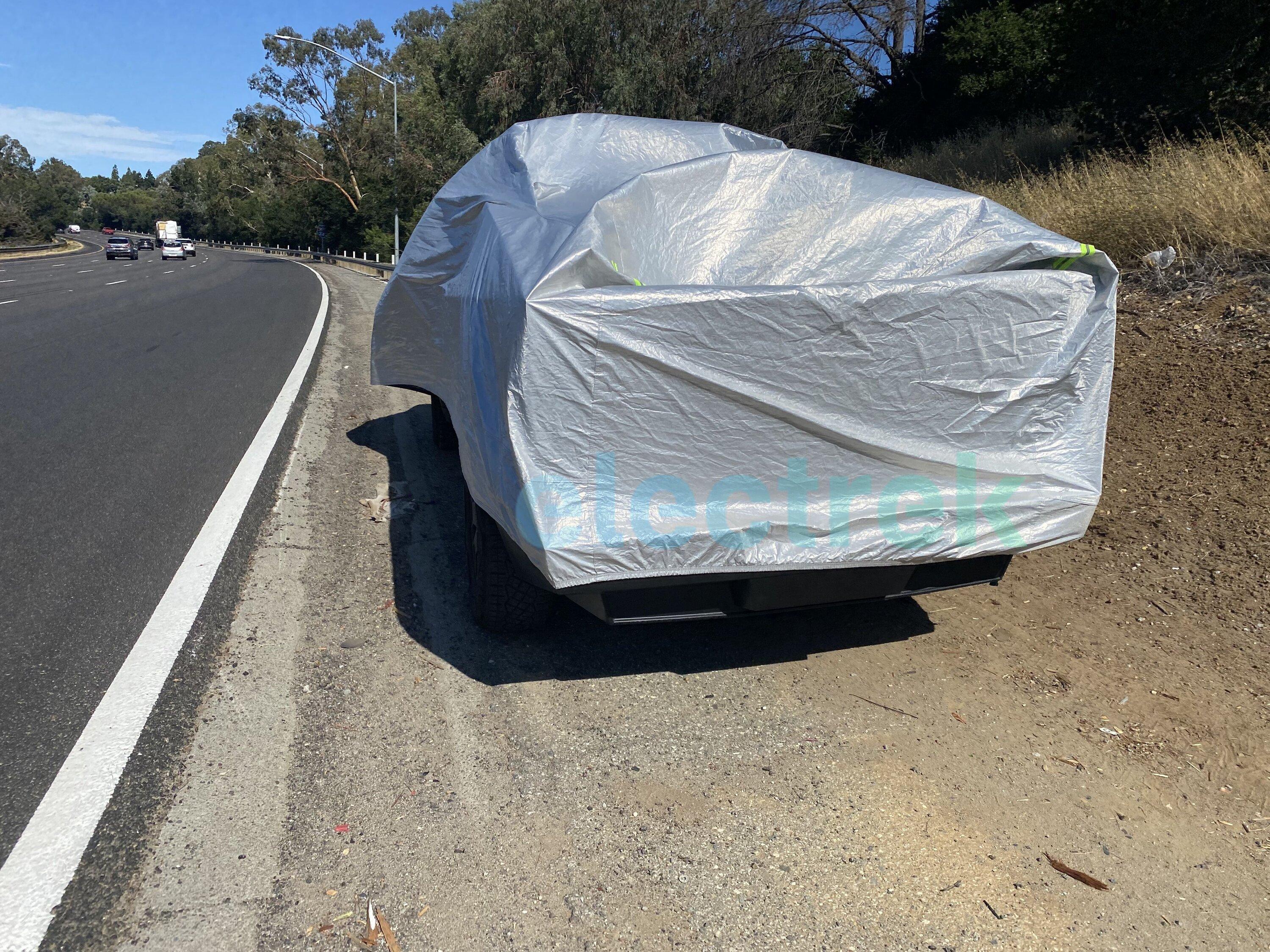 Tesla Cybertruck Cybertruck suspension & underbody closeup pics (from broken down prototype spotted roadside) IMG_7576