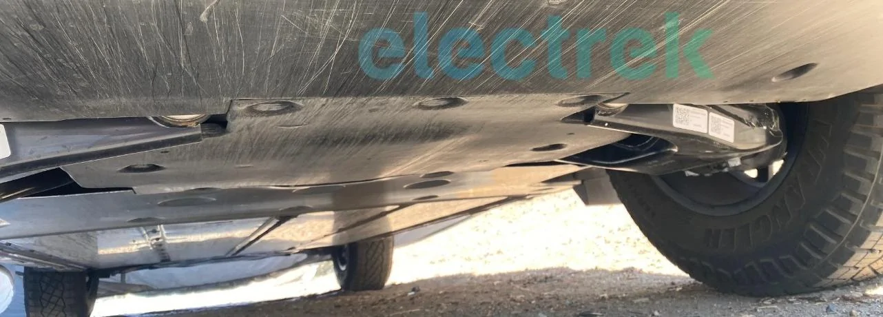 Tesla Cybertruck Ground clearance, Approach Angle, Departure Angle - longer control arms n91ChRX