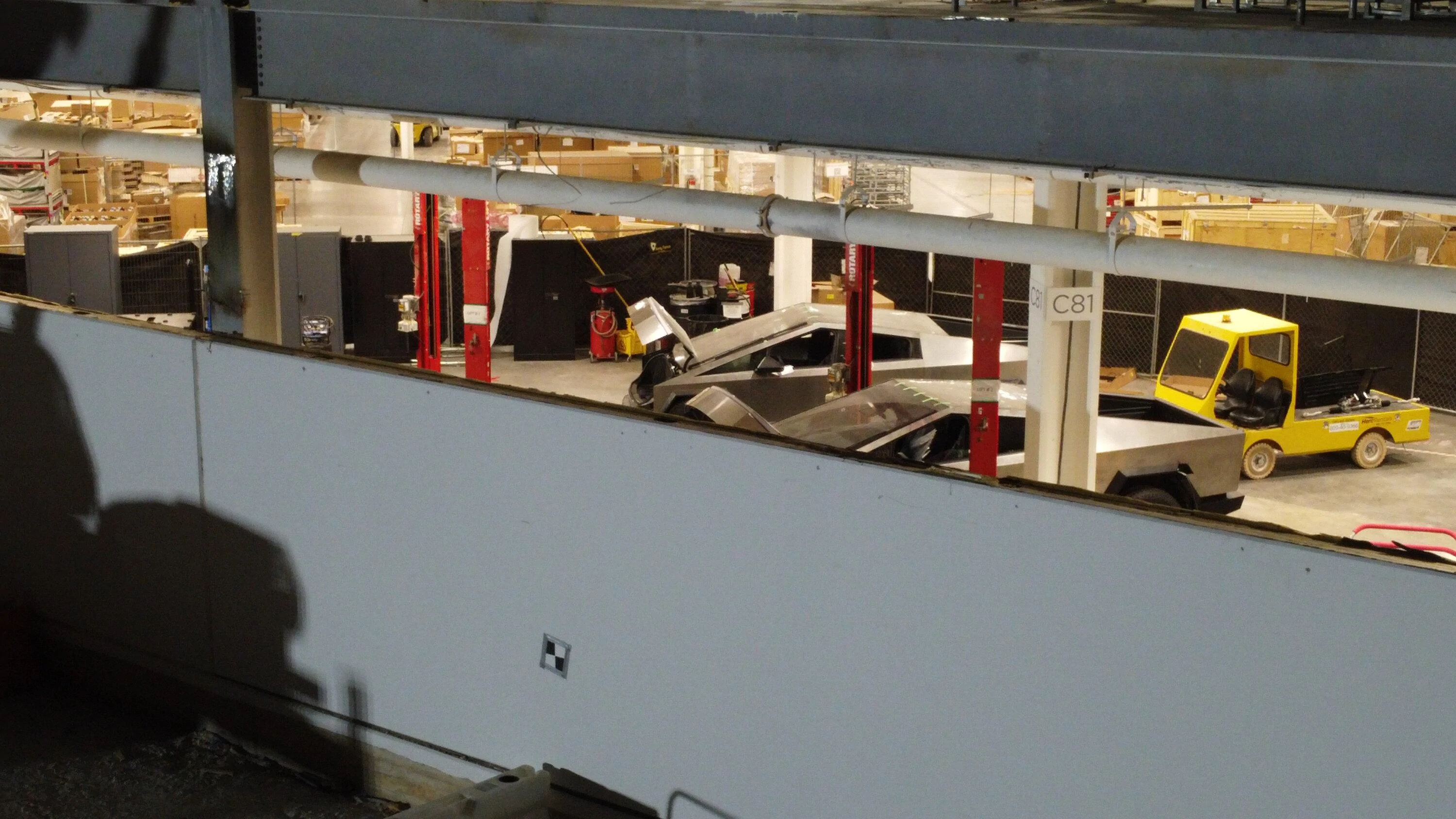 Tesla Cybertruck New Cybertruck Frunk Look + New Wheels Style! [8/13/23] F3aW08cWYAIt0D8