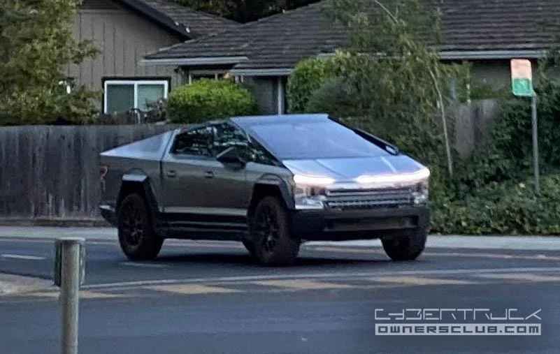 Tesla Cybertruck Cybertruck F-150 spotted driving around Palo Alto streets (8/14/23) cybertruckf150-2