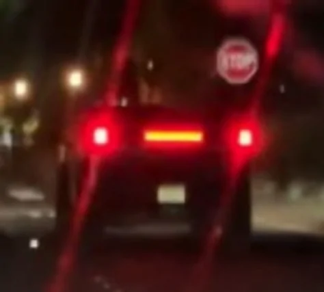 Tesla Cybertruck Best look yet at Cybertruck rear light bar / brake light / turn signal in action (night video 8/15/23) h89TY39
