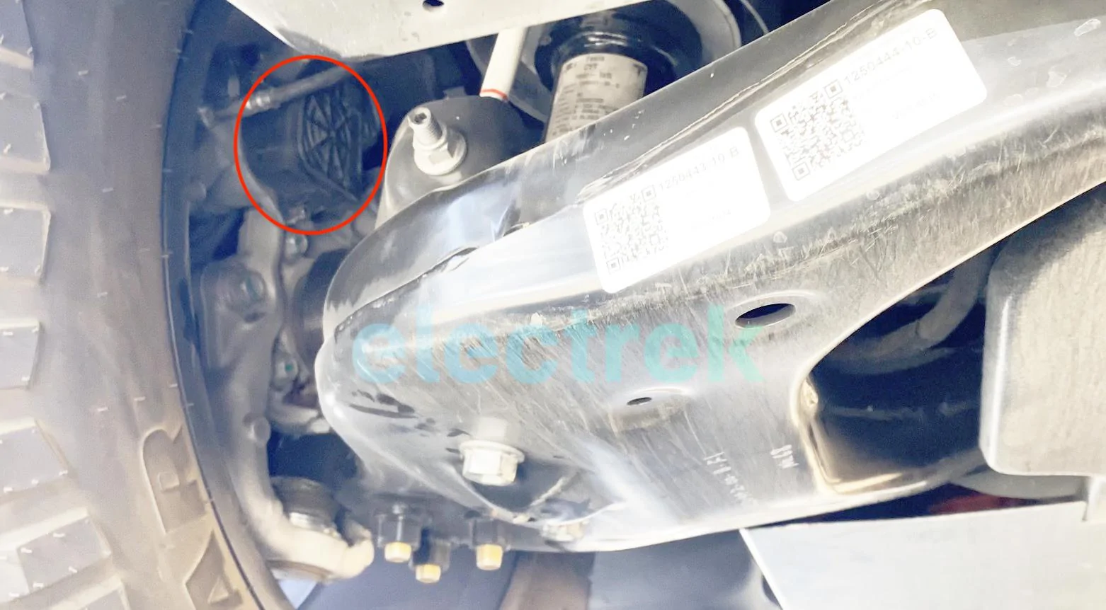 Tesla Cybertruck Cybertruck in enclosed trailer w/ folded mirrors + tire size -- video 1 copy