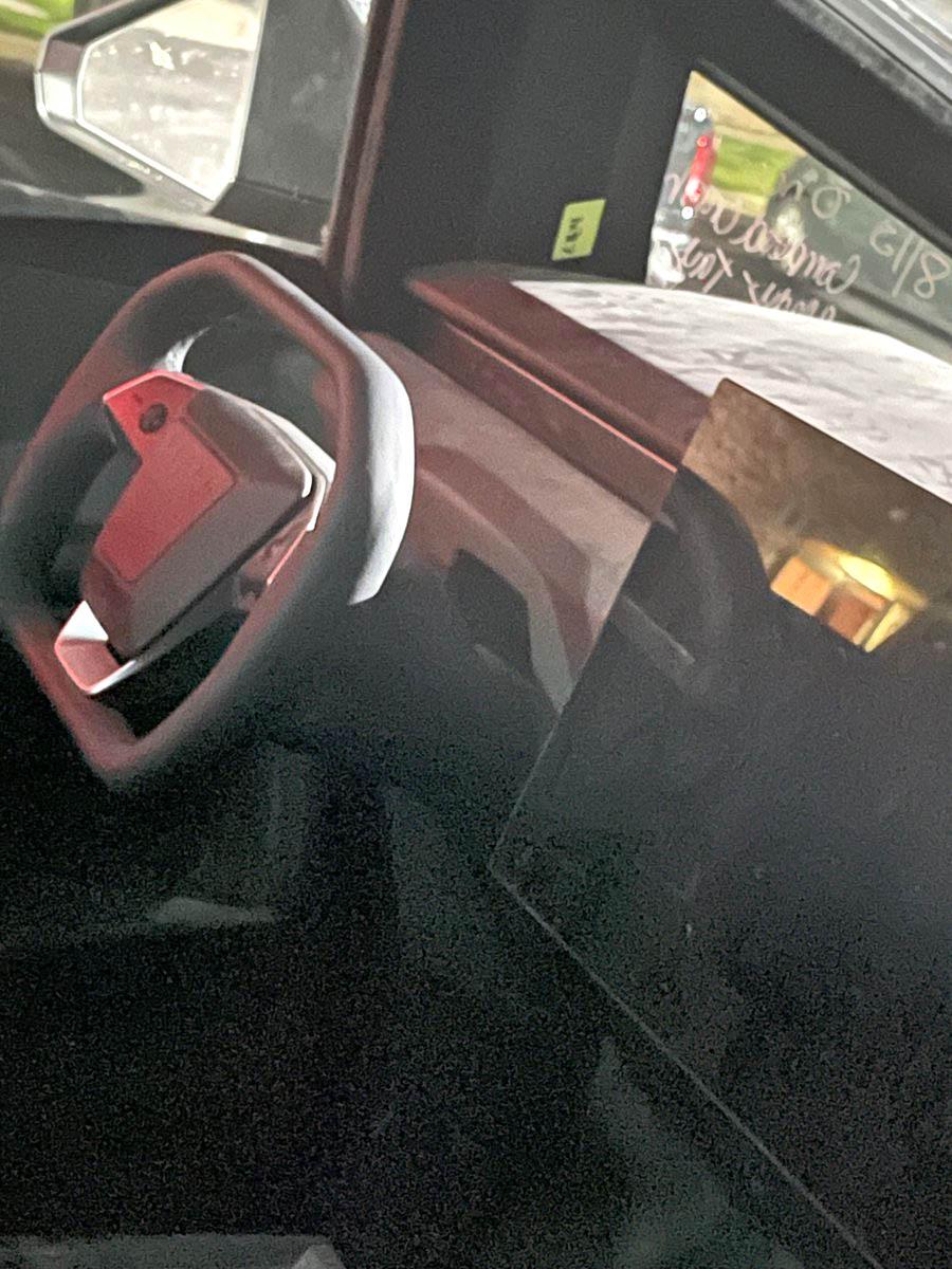 Tesla Cybertruck Crash Tested Cybertruck Parked at Arkansas Hampton Inn Overnight [Interior + Exterior Pics] F3oojlsXAAIfgDb