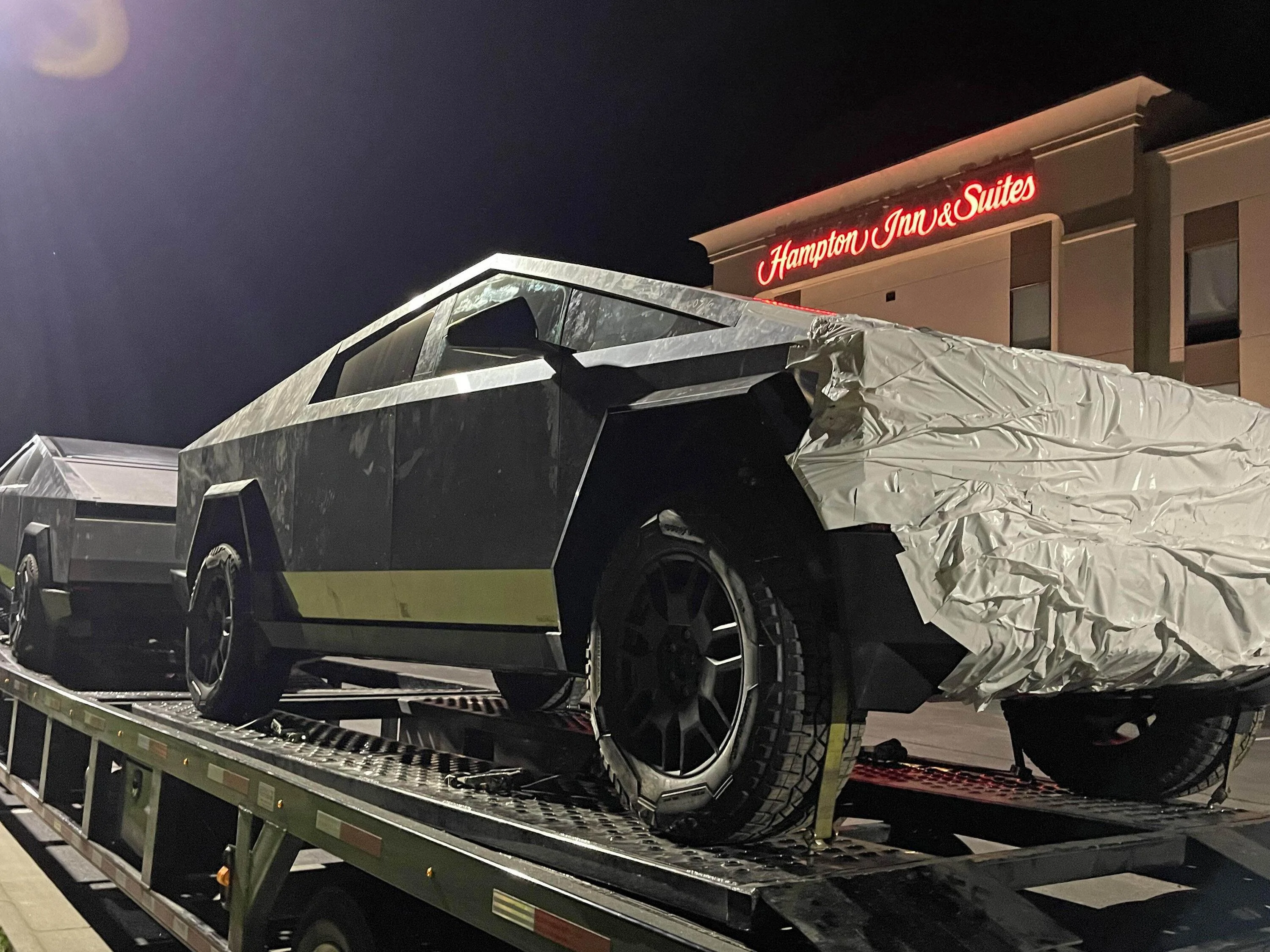 Tesla Cybertruck Crash Tested Cybertruck Parked at Arkansas Hampton Inn Overnight [Interior + Exterior Pics] 09onbhrg0fib1