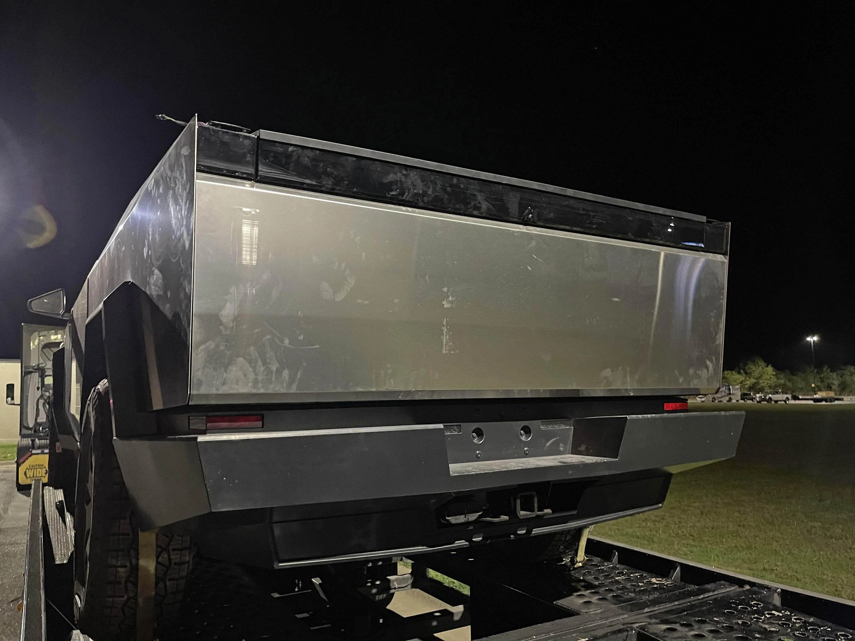 Tesla Cybertruck Crash Tested Cybertruck Parked at Arkansas Hampton Inn Overnight [Interior + Exterior Pics] peei9hrg0fib1