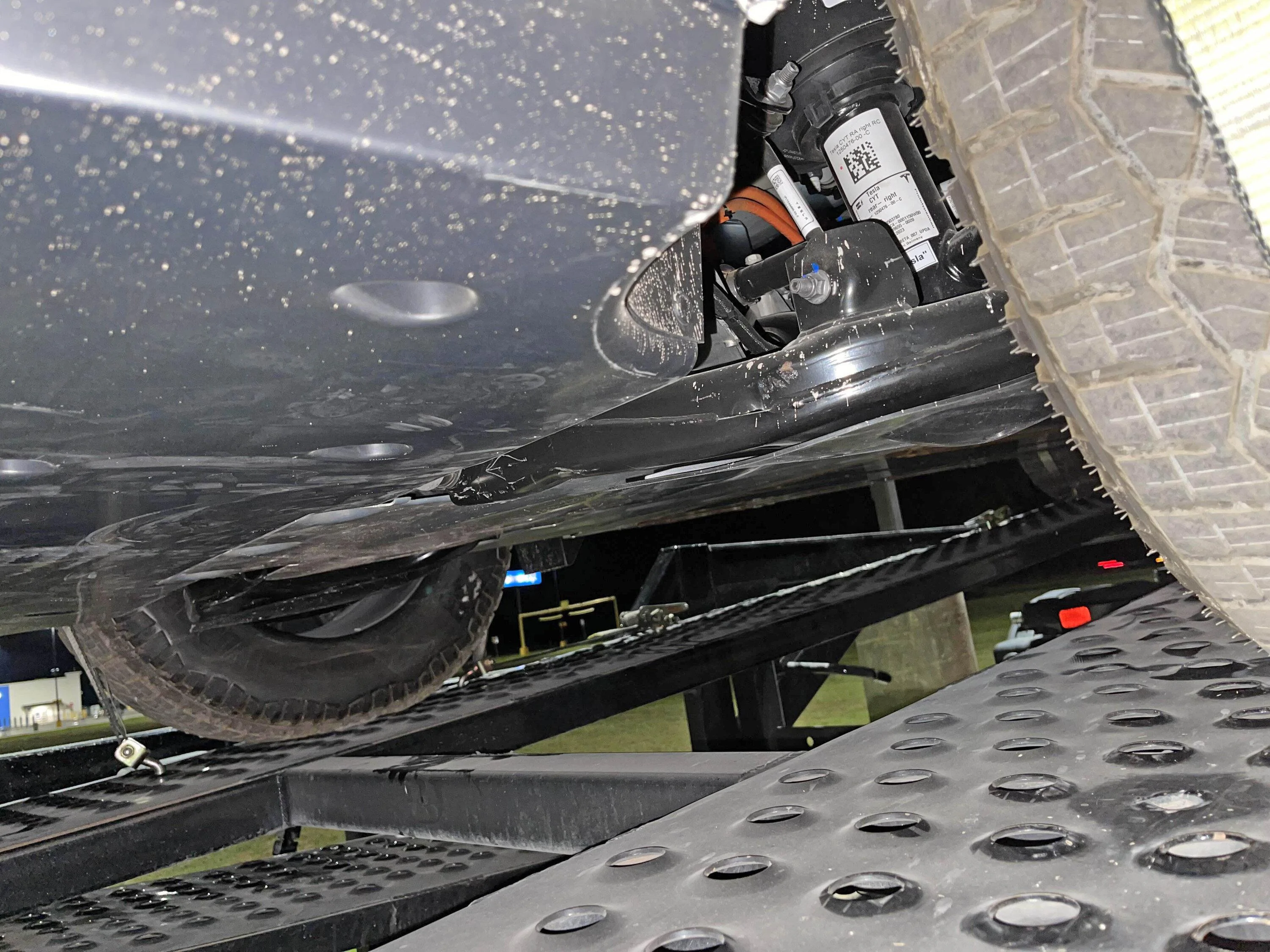 Tesla Cybertruck Crash Tested Cybertruck Parked at Arkansas Hampton Inn Overnight [Interior + Exterior Pics] a5kkg5rg0fib1