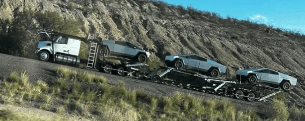 Tesla Cybertruck Semis transporting Cybertrucks spotted on freeway F3qY0fAXwAAG1W- (1)