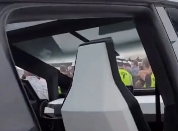 Tesla Cybertruck Video: Cybertruck driving in full daylight @ Giga Texas; good acceleration and turning radius (8/16/23) cKkZyMq