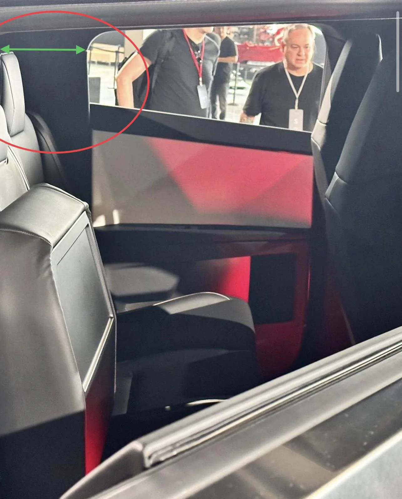 Tesla Cybertruck Crash Tested Cybertruck Parked at Arkansas Hampton Inn Overnight [Interior + Exterior Pics] 70E56F6A-0FE2-4087-8C5B-FF6C6BDBB9D0