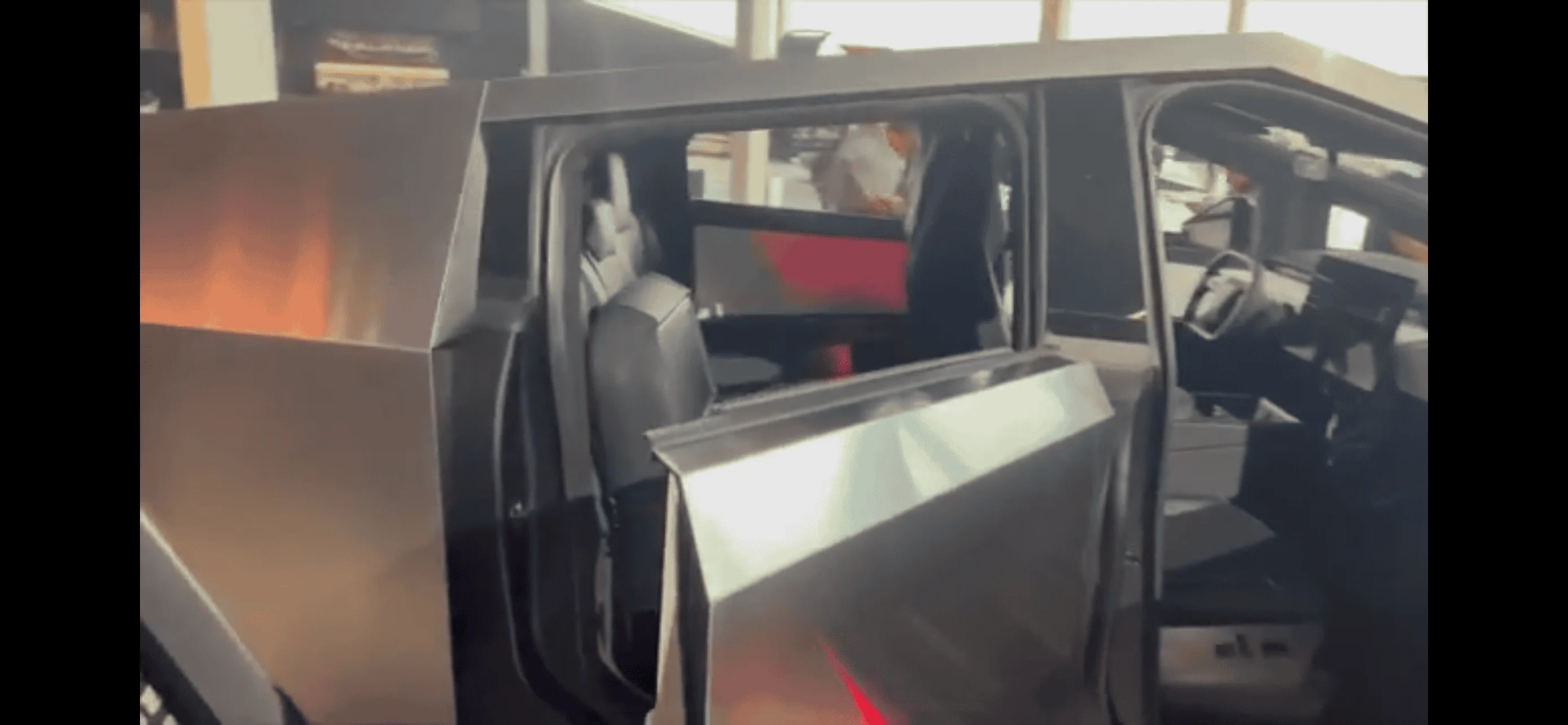 Tesla Cybertruck Crash Tested Cybertruck Parked at Arkansas Hampton Inn Overnight [Interior + Exterior Pics] B21B6288-6CAD-43D9-8EA6-AB8903878163