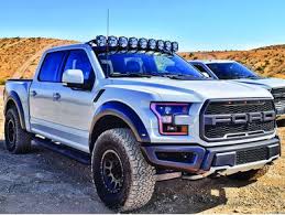 Tesla Cybertruck Windshield light bar 1692366235513