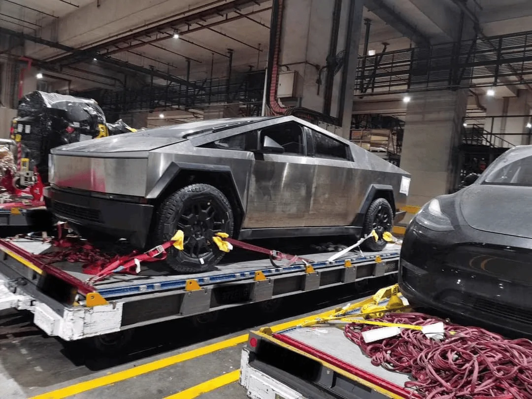 Tesla Cybertruck Release Candidate prepped for air cargo - likely NZ 1692368587985